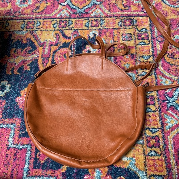 Brown Faux Leather Circular Purse!! - Picture 2 of 6